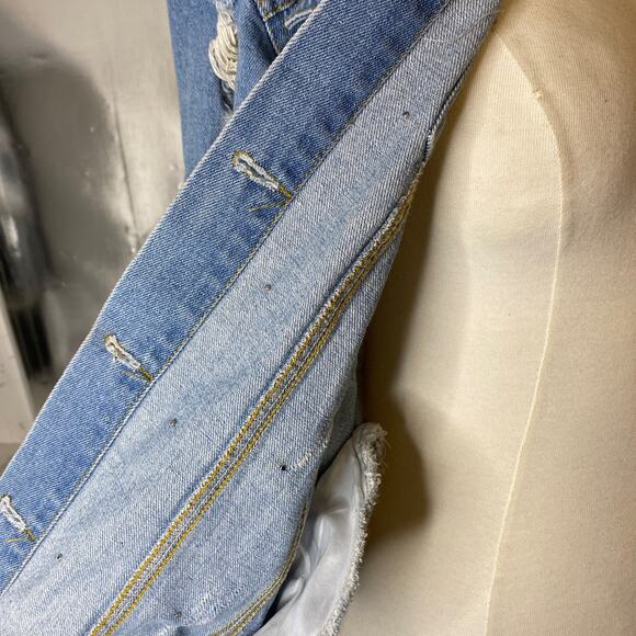 The Style Between Us distressed denim jacket L - Picture 5 of 14